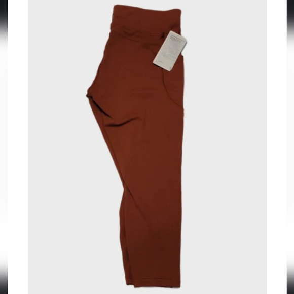 Size 16 - Lululemon Invigorate High-Rise Tight 25" - Picture 2 of 2